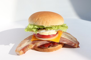 Sasebo Burger Big Man - 新登場！ベーコンの厚さ王様級！！
