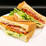 Thick-sliced bacon BLT Sandwiches