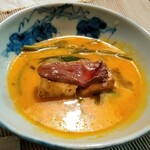 Uosan Kitagunikaidou Honten - すき焼き流、玉子で頂きます