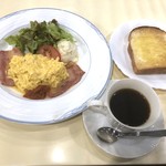 ルノアール - モーニングA(500円：税込）・・トースト・玉子料理・サラダ・コーヒーまたは紅茶など。