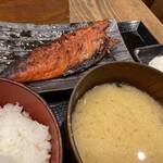 炭火焼干物定食 しんぱち食堂 - 