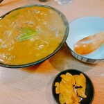 力餅 - 肉カレー丼！590円✨もう溢れそう！