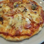 Pizza Pesca Pazzo - ソーセージのピザ  ランチセット（８６０円）