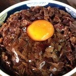 肉丼（卵入り）860円