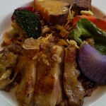 野菜がおいしいレストラン LONGING HOUSE - 信州ハーブ鶏チキンカレー（ライスは赤米入り）