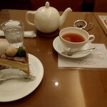 カフェ マイユ - 紅茶セット 700円 スペシャルモンブランと紀州紅茶べに茶（川添紅茶）