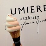 UMIERE - ソフトクリーム ミルク＆イチゴ