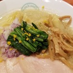 麺屋 六感堂 - ☆元祖☆ホッケ白湯ラーメン＋ホッケワンタン増し