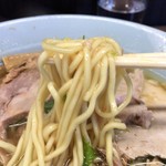 熊王ラーメン - 麺リフト