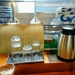 さんくるげ - 店内はカウンターと小上り