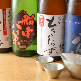 全国から厳選した日本酒と合わせて、お食事をお楽しみください。