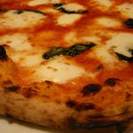 ラ・ピッコラ・ターヴォラ - 美味すぎるマルゲリータに接近