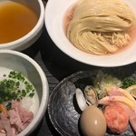 つけ麺一燈 - 雉と海老と貝の細つけ麺＋味玉