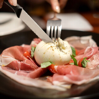 PIZZERIA GRILL BACCO_1