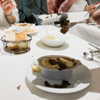 La Brianza - あつあつのグラタンにはスタッフの方がこれでもか！とトリュフを削ってくれます〜♡