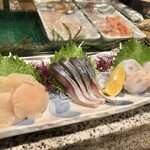 Ume Sushi - ホタテ／〆鯖／生タコ