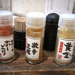 武膳 - 卓上の調味料