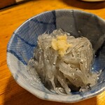 天史朗鮨 - お通し　生シラス　サッパリと生酢で