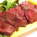 日本晴ルTOKOTON - 料理写真:北海道産 エゾ鹿の炙り