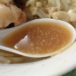 ラーメン二郎 - スープを混ぜる前