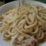 ラーメン二郎 - モチッとした麺