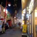 ラーメン二郎 - 焼き物の煙がいい匂い