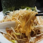 Ramen Asuka - 麺は食べ応えあり