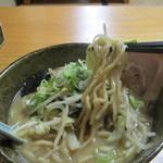 Hachiman Ramen - 味噌ラーメン（麺）