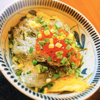鎌倉駅でおすすめの美味しい海鮮丼をご紹介 食べログ 鎌倉駅でおすすめの美味しい海鮮丼をご紹介 食べログ
