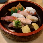 ファミリー回転寿司 花子 - 寿司定食の寿司