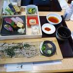 Ichi kou - 2019/8/14  おツレさまのお寿司蕎麦、天ぷらセット