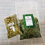 カフェ ラ リベルテ - 薬剤師さんのアドバイスを受けて、「とうき（当帰）茶」を購入。こちらでは手に入りにくい「桑の葉茶」もGET。