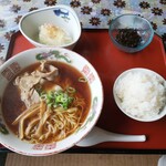 静観荘網本 - 醤油ラーメン定食