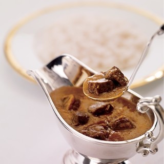 完成まで3日を要する伝統の東京會舘カレー