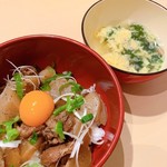 牛すじ煮込み丼