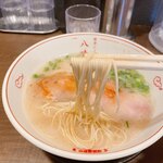 とんこつラーメン専門 八味豚骨 - 