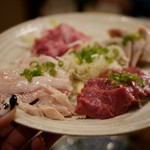 炭火焼肉ホルモン 横綱三四郎 - 