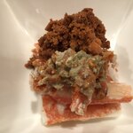 龍文支店 - ズワイガニの雄と雌。内子と外子