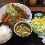Gohandokoro Misakiya - 味咲家定食700円と、ミニサラダ150円