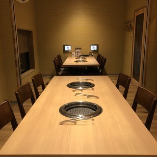 10~18名様でもバリアフリーなテーブル個室をご利用頂けます。