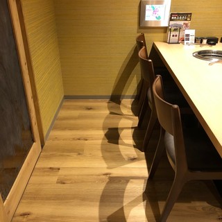 壁と座席の間を広くとっていますので特殊車椅子でも安心してご入席頂けます。