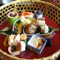 韻松亭 - 花篭弁当