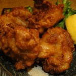 うどん日和 - 大きな唐揚げが4個