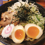 らあ麺 やったる - 油そば 味玉サービス 大盛り無料