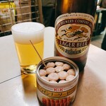 加島酒店 - キリンラガー大瓶とウインナーソーセージ缶    計710円