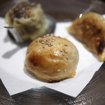 豊栄 - 点心3種（鴨肉の胡椒餅）