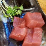 銀座屋  - まぐろ300円税別