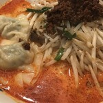 希須林 - 担々麺(中辛・野菜多め) 980円＋パクチー雲呑 180円