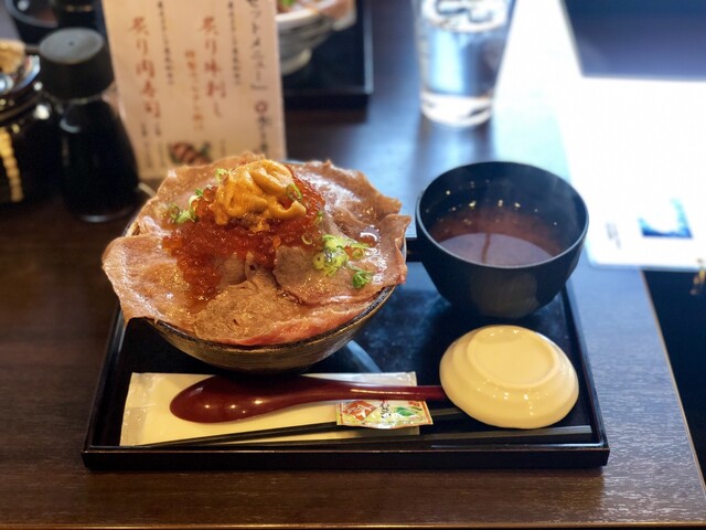 肉 ドレス 海鮮 丼 渋谷