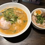 らーめん鷹の羽 - 海老ラーメン　と　チャーシュー丼